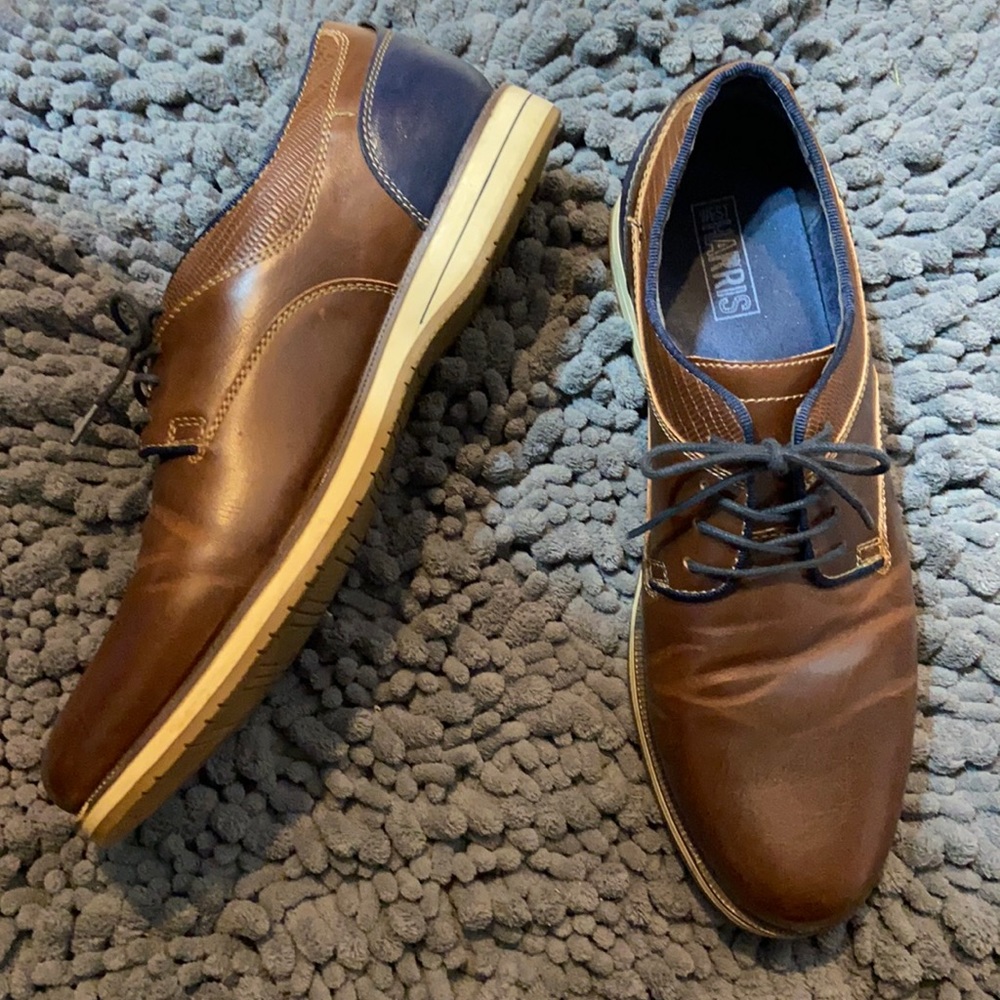 Men’s 7M Brown and navy dress shoe